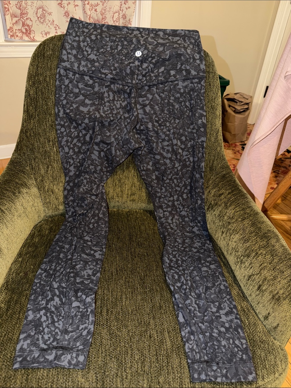 🚨Sale ending🚨 lululemon athletica Dark Gray Patterned High-Rise Jeggings